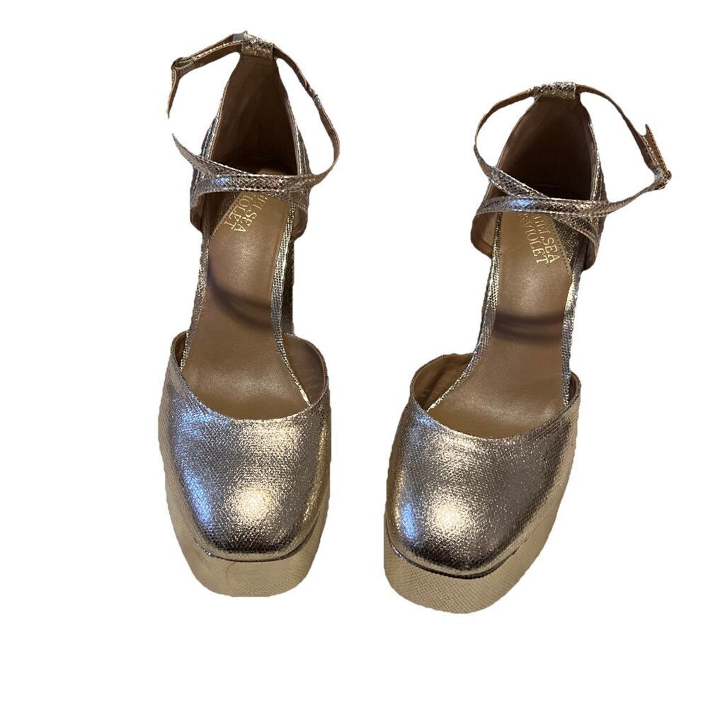 Chelsea‎ & Violet Women’s Pumps 9M Chunky Heels Gold Y2K